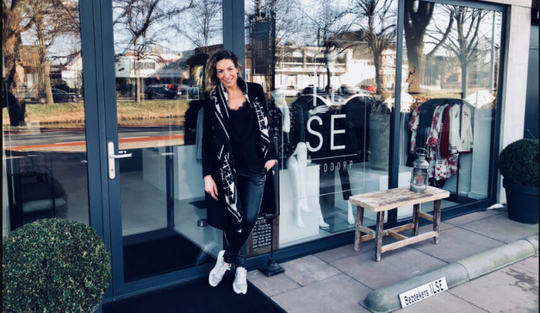 Ilse voor de winkel van ILSE Hoofddorp, softwear